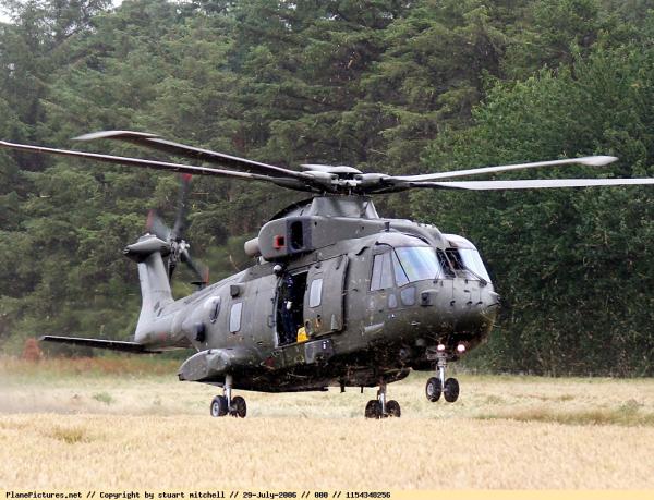 The Merlin

Also took part in the Commando Assault at RNAS Yeovilton down in Yeovil.

Amazing helicopter I'm quite shocked how the pilots can through it about like they do!

But when you hear the engines on this beast, it's watch out, Merlin about!